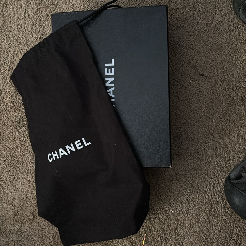 š„CHANEL CC PATENT LEATHER TASSEL MINI SHOULDER BAG - Picture 13 of 13